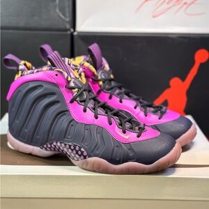 Nike Foamposite One Cave Youth Size 6Y